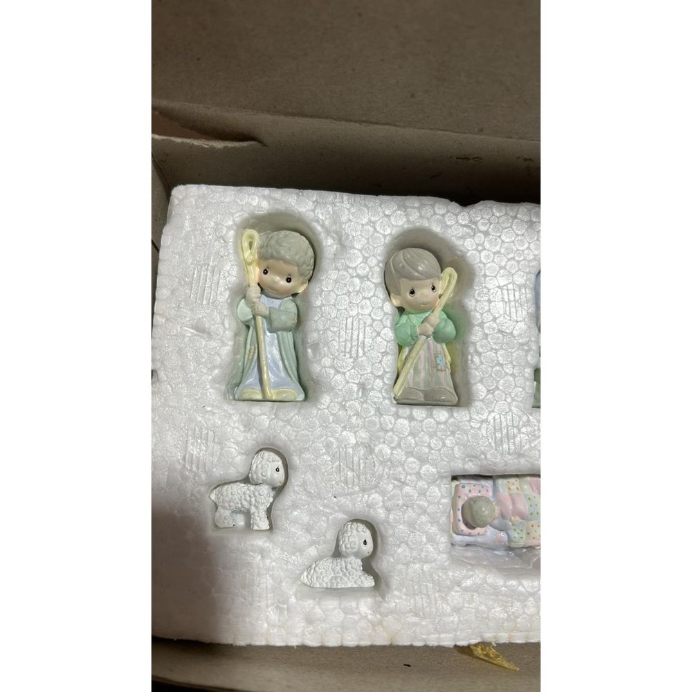Enesco Precious Moments Miniature Nativity Set Painted Pewter Nine 9 Pieces 1989 - Picture 4 of 7